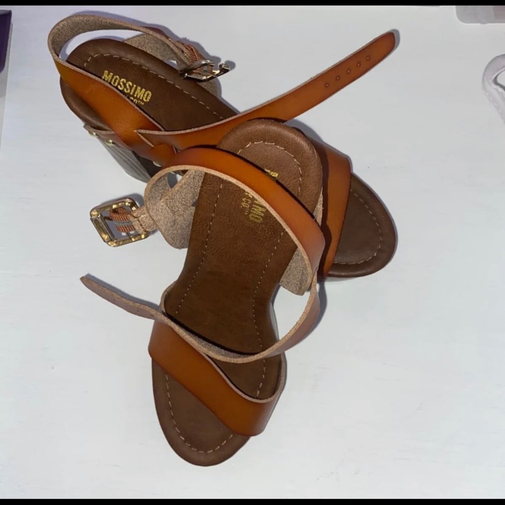 Mossimo heels - Picture 4 of 4